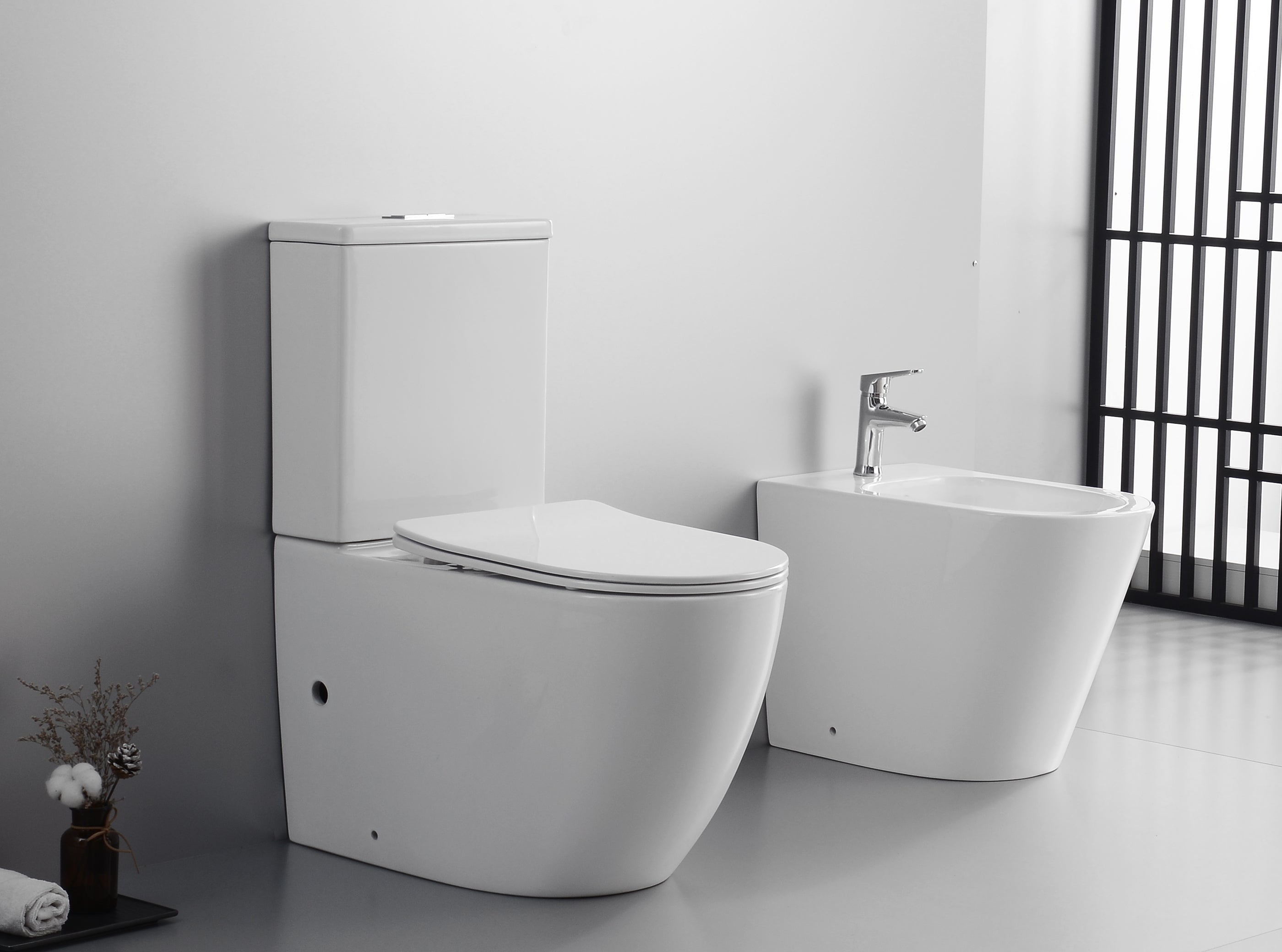 Novo Mon Rimless hygienic Open back Toilet Pack