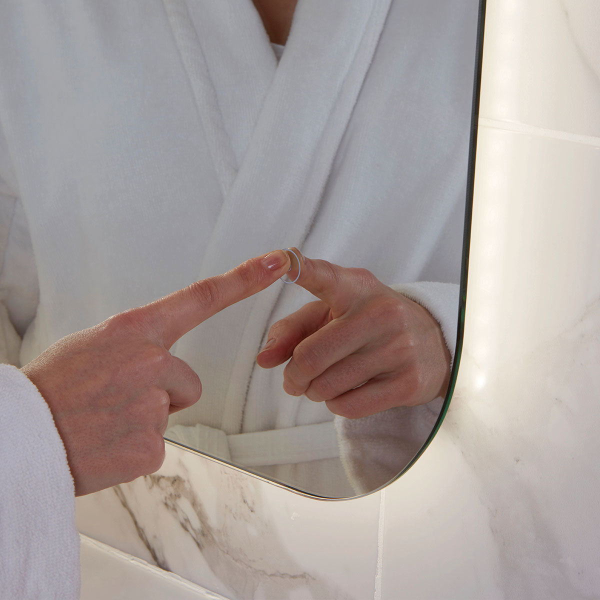 Aura LED Mirror 500x700mm