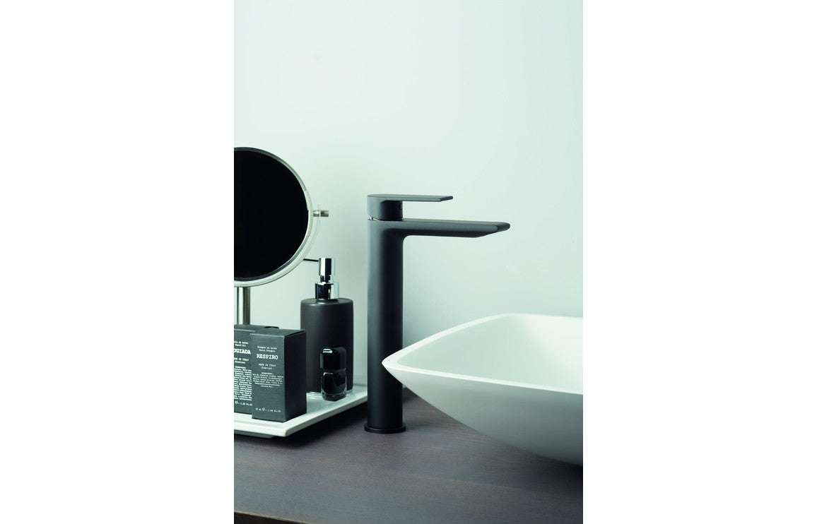 Vema Timea 3-Hole Deck Mounted Bath/Shower Mixer - Matt Black