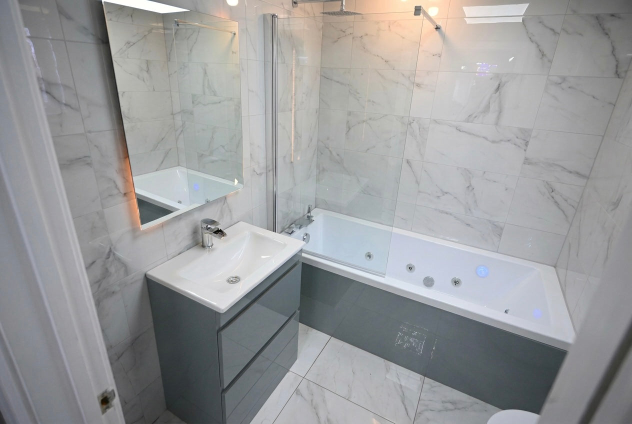 Novo 1185-60 600mm 2-Draw Floor-standing Bathroom unit with Ceramic Basin