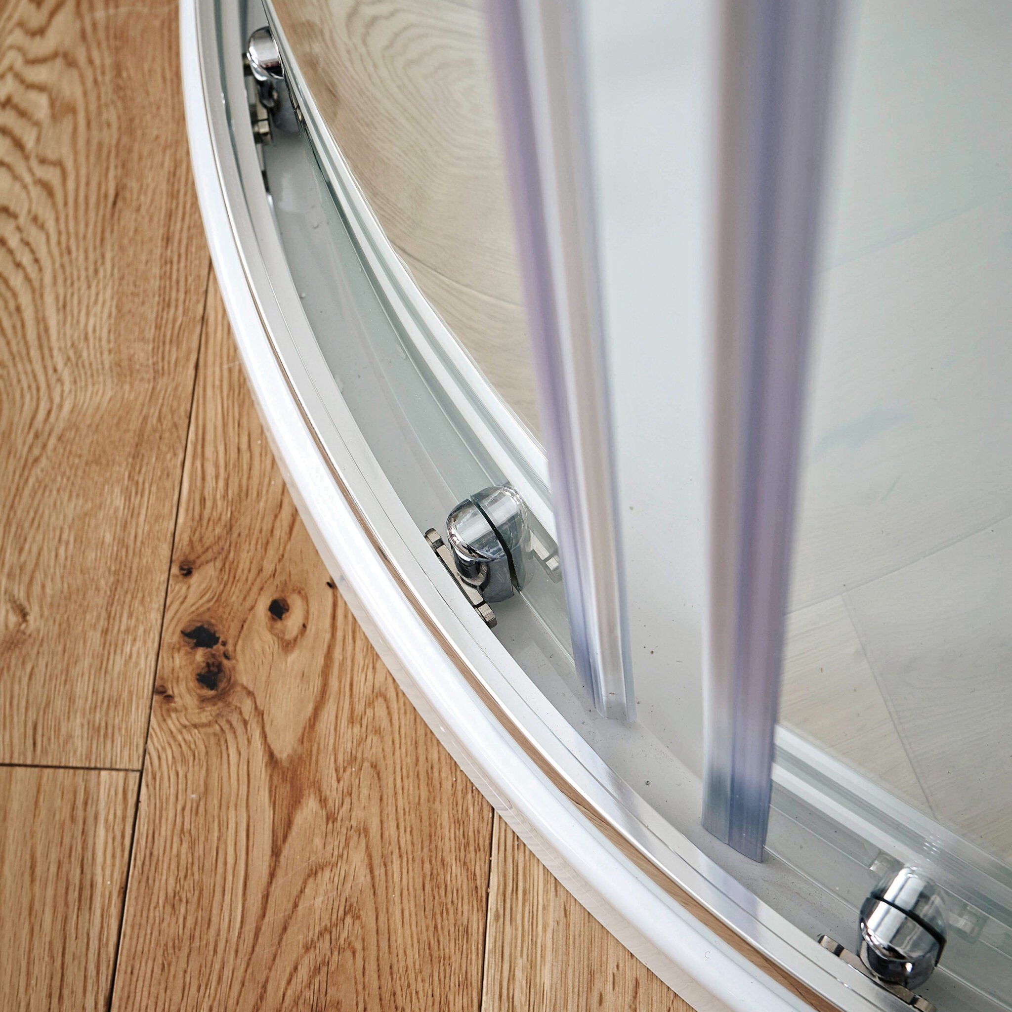 Double door quadrant