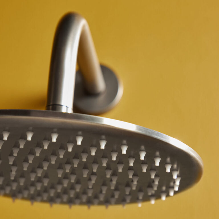 Smoky Alloy Showers