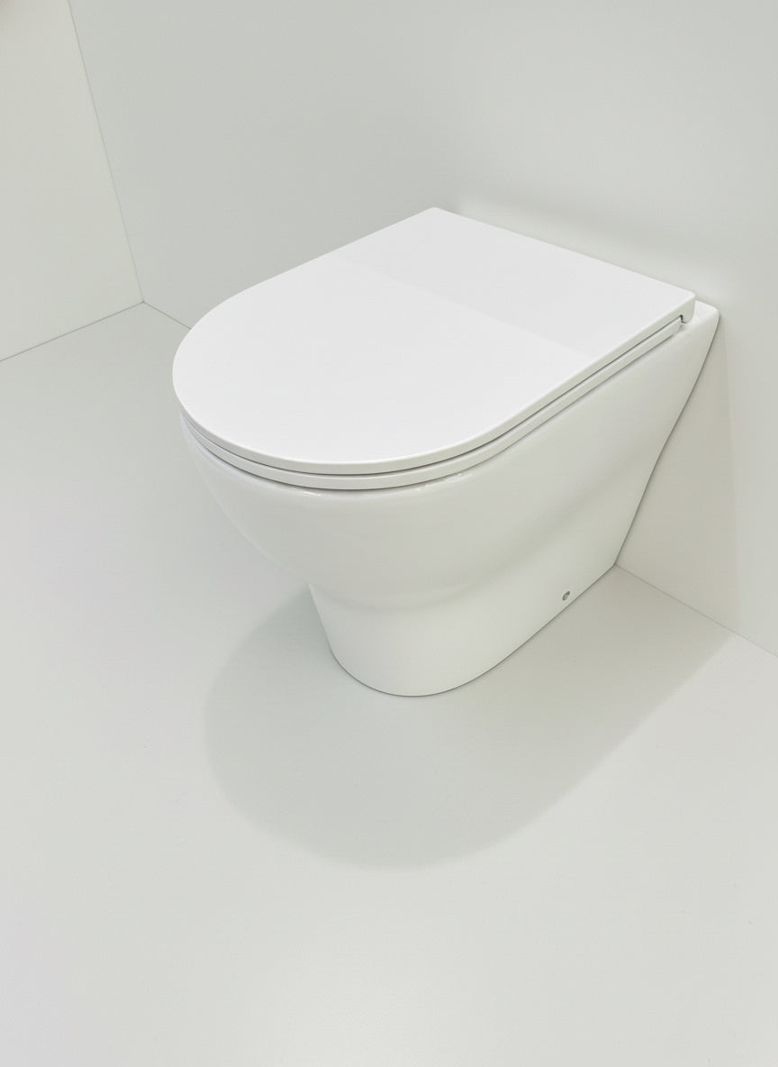 Novo 6201  Comfort Height Back To Wall Short  & Soft Close Seat