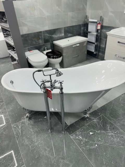 Novo Marino Traditional  freestanding Designer Bath with Chrome Legs