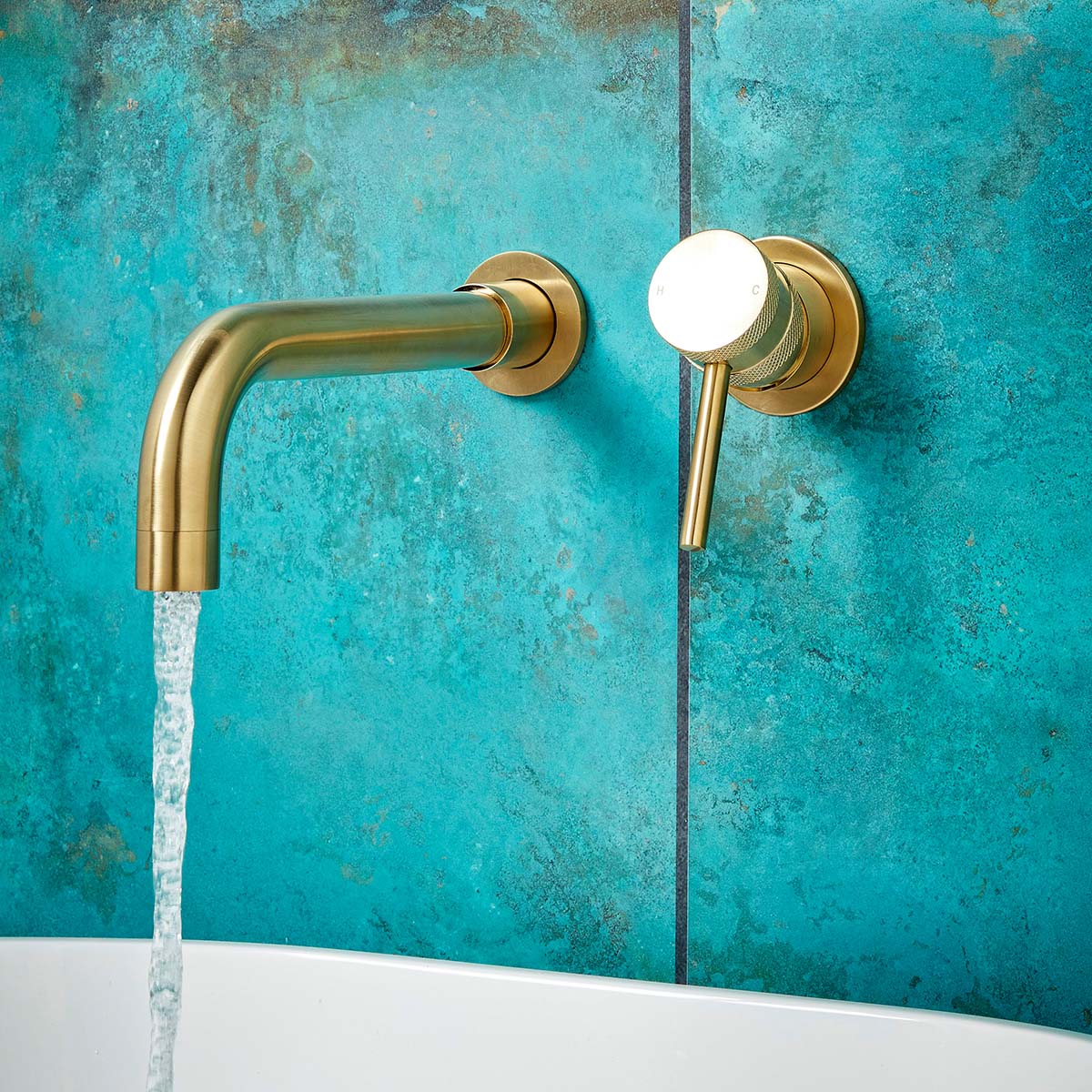 Cre Matt Black Wall Mounted Basin / Bath Filler Tap